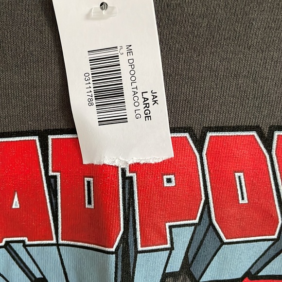 Marvel Mad Engine Dead Pool Versus Taco Graphic Tee - Picture 8 of 9